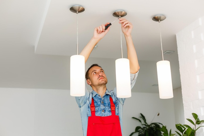 Common wiring mistake during light fixture installation causing safety issues