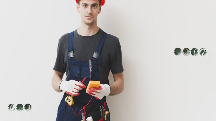 Top 7 Signs You Need to Call a Residential Electrician